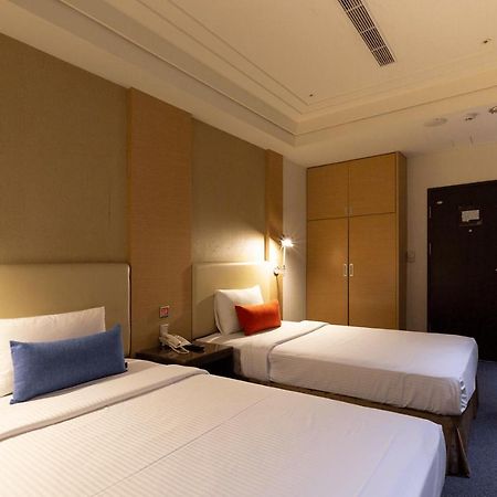 Ever Delightful Business Hotel Csiaji Kültér fotó