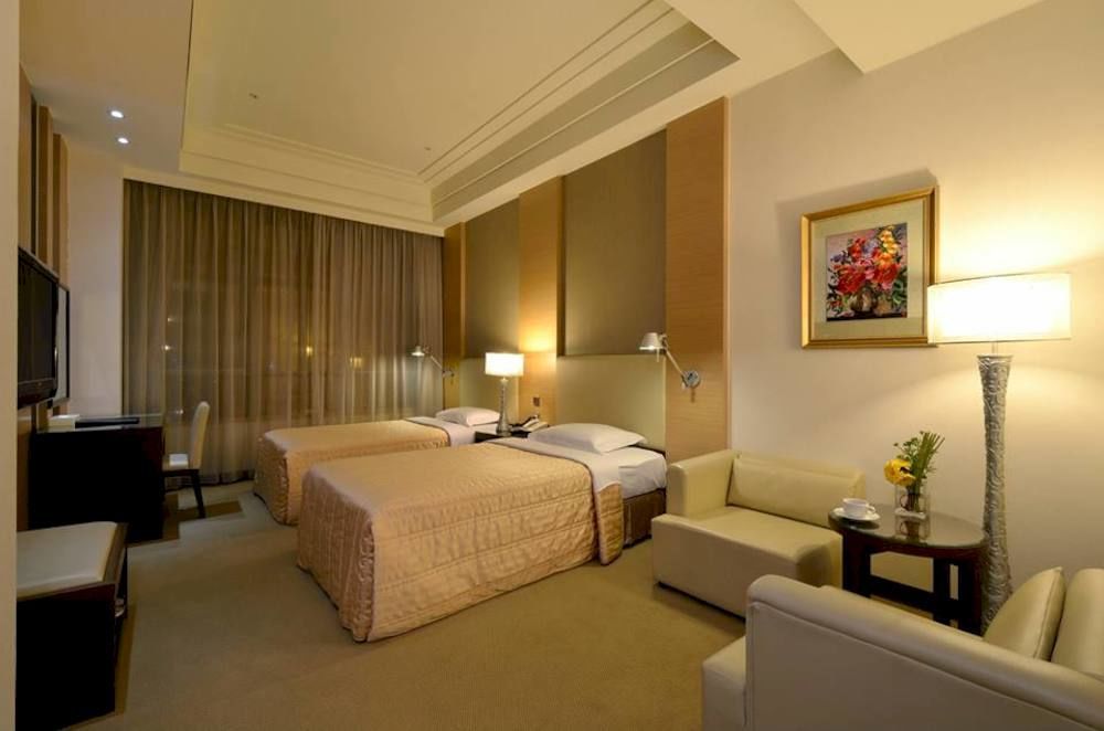Ever Delightful Business Hotel Csiaji Kültér fotó