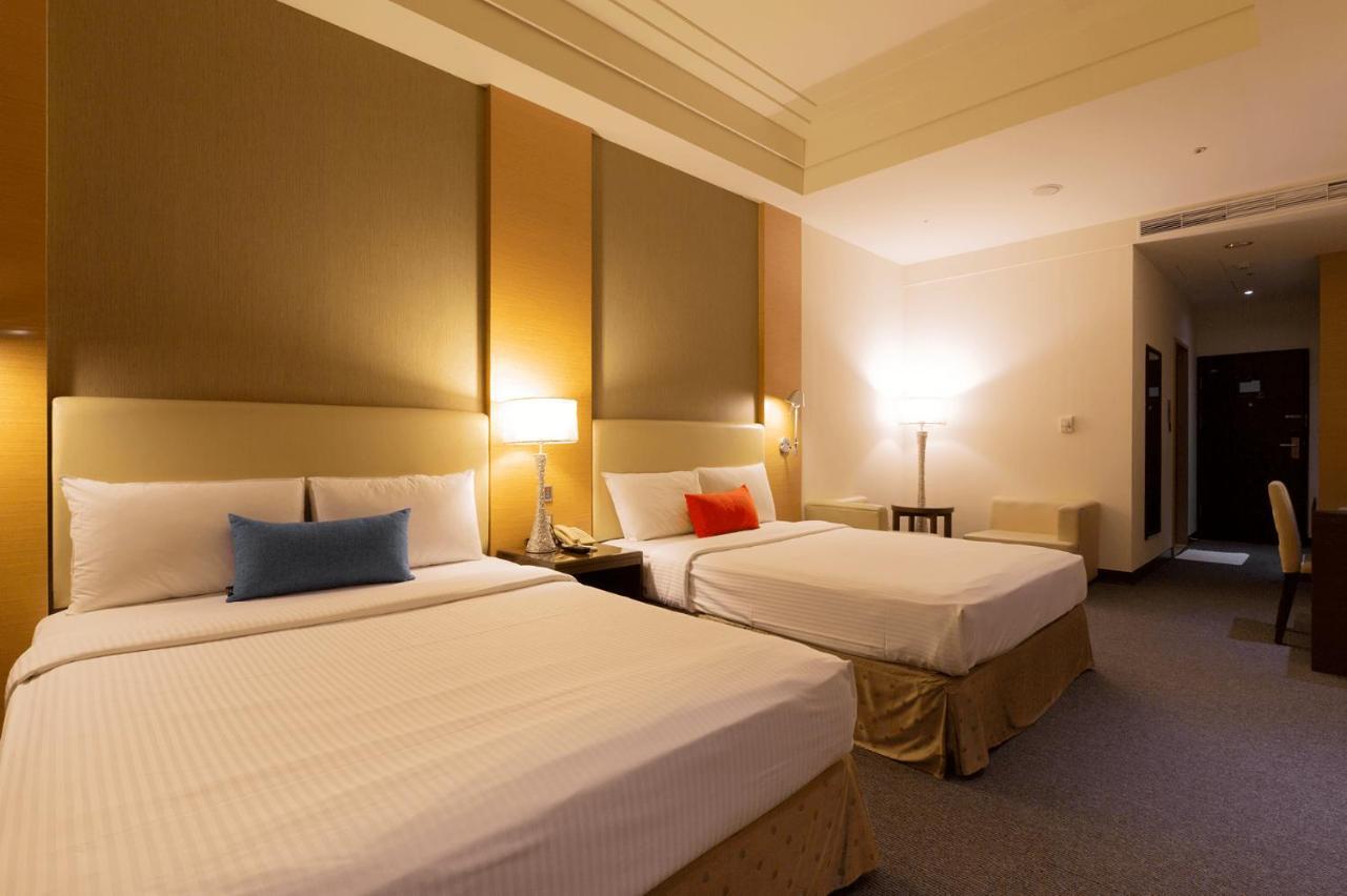 Ever Delightful Business Hotel Csiaji Kültér fotó