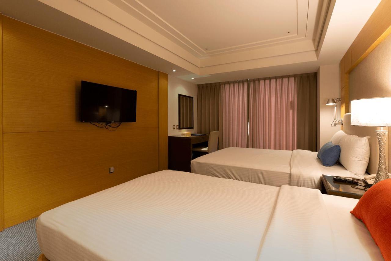 Ever Delightful Business Hotel Csiaji Kültér fotó