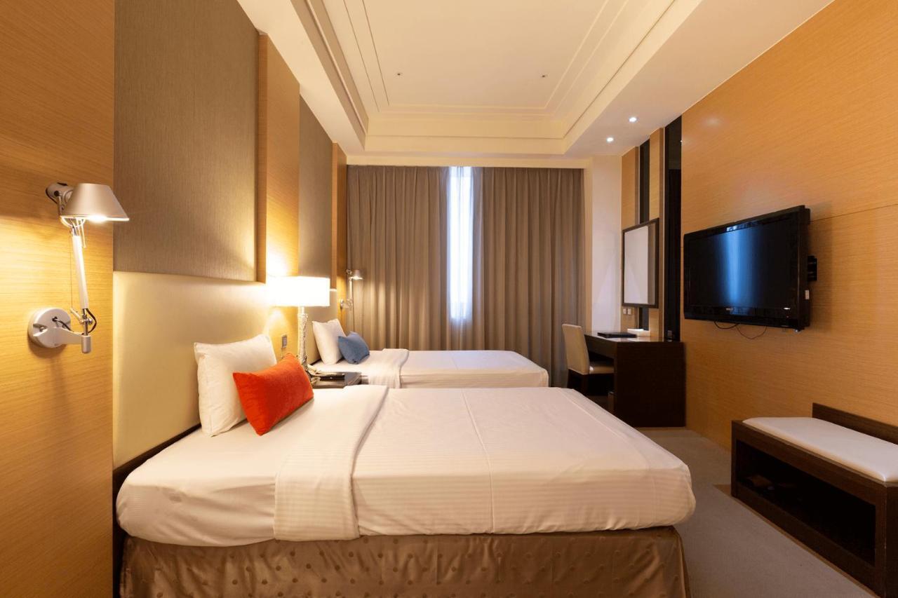 Ever Delightful Business Hotel Csiaji Kültér fotó