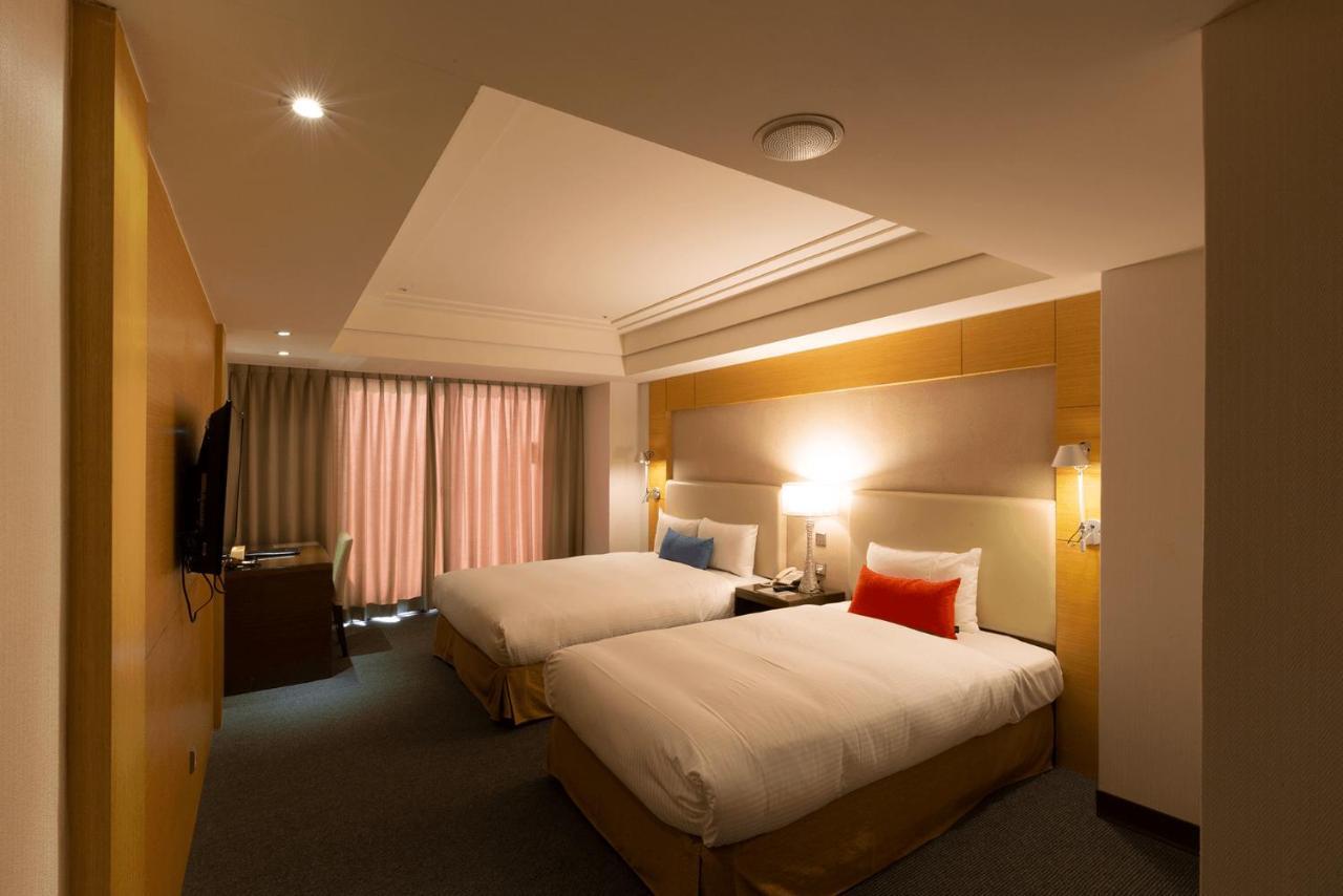 Ever Delightful Business Hotel Csiaji Kültér fotó