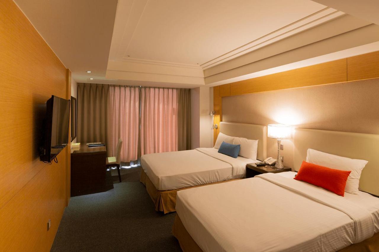 Ever Delightful Business Hotel Csiaji Kültér fotó