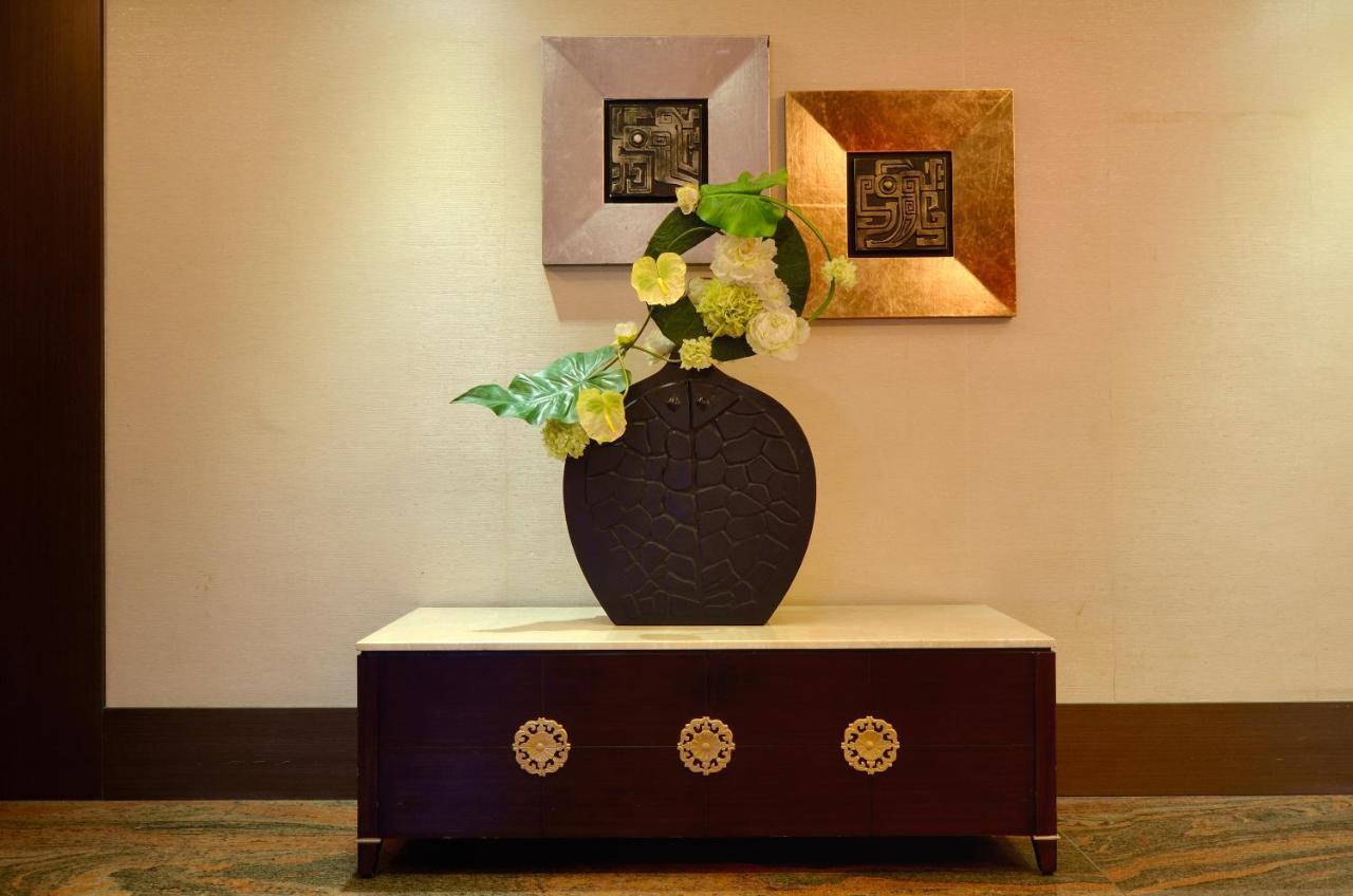 Ever Delightful Business Hotel Csiaji Kültér fotó