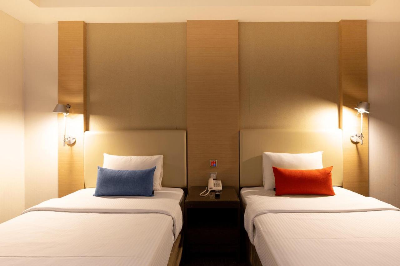 Ever Delightful Business Hotel Csiaji Kültér fotó