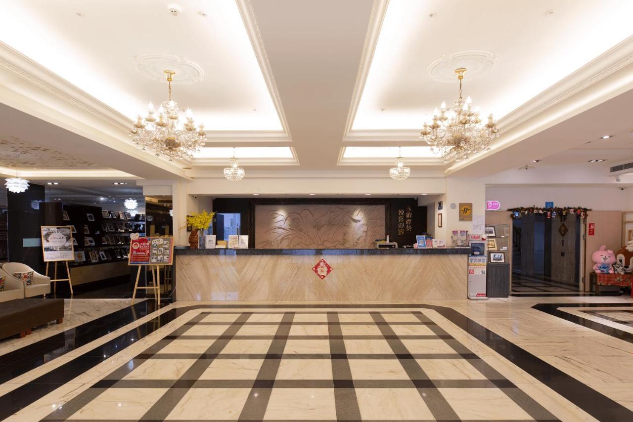 Ever Delightful Business Hotel Csiaji Kültér fotó
